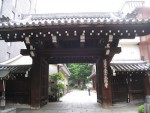 京都の本能寺の山門