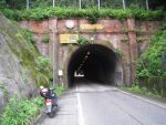 名越坂のトンネル