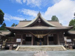 阿蘇神社の拝殿