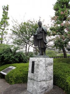 草加宿の芭蕉像