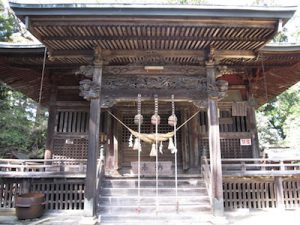田村神社の拝殿
