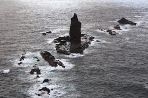 北海道・神威岬の「神威岩」