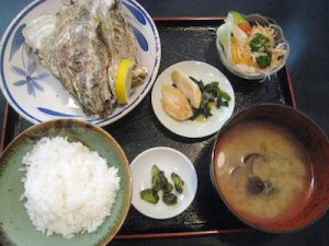 松島で食べた「カキの殻焼き定食」