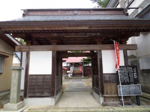 養泉寺の山門