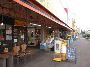 寺泊の「魚の市場通り」