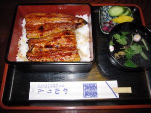 浜松では「かねりん」の「うな重」を食べる