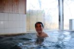 嬬恋温泉「つまごい館」の朝湯に入る