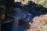 鬼怒川温泉「仁王尊プラザ」から見る鬼怒川の峡谷