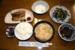 「秋和鉱泉旅館」の朝食を食べる