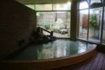博多温泉「清水園」の朝湯に入る