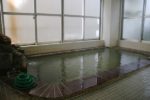 遠刈田温泉「あづまや旅館」の朝湯に入る