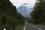 広島峠を越えると羊蹄山が見えてくる