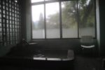 上野温泉「名月荘」の朝湯に入る
