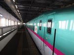 新花巻駅13時42分発の東北新幹線盛岡行きの「やまびこ47号」に乗る