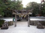 和多都美神社の狛犬と鳥居と拝殿