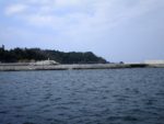 名足漁港越しに見る松崎