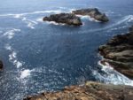 碁石岬の青い海
