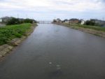 日本海に流れ出る白雪川
