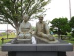 太宰治と越野タケの再会の像