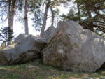善光寺境内の大岩