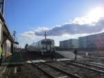 石狩月形駅を発車する浦臼行の列車