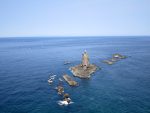 神威岬の「神威岩」