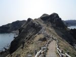 神威岬の遊歩道を歩く