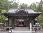 平取の義経神社の拝殿