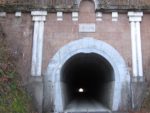 甲州街道旧道の笹子トンネル