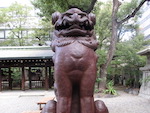 坐摩神社の陶器製の狛犬