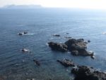 蒲生田岬突端の岩場。四国最東端の伊島が見えている