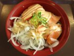 「すき家」の「オニオンサーモン丼」