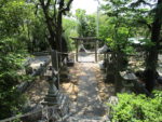 伊予国分寺境内の春日神社