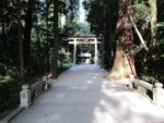 伊和神社の参道